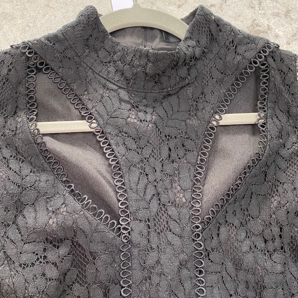 Adelyn Rae BNWT Black Lace Dress with Cut-outs - Picture 5 of 12